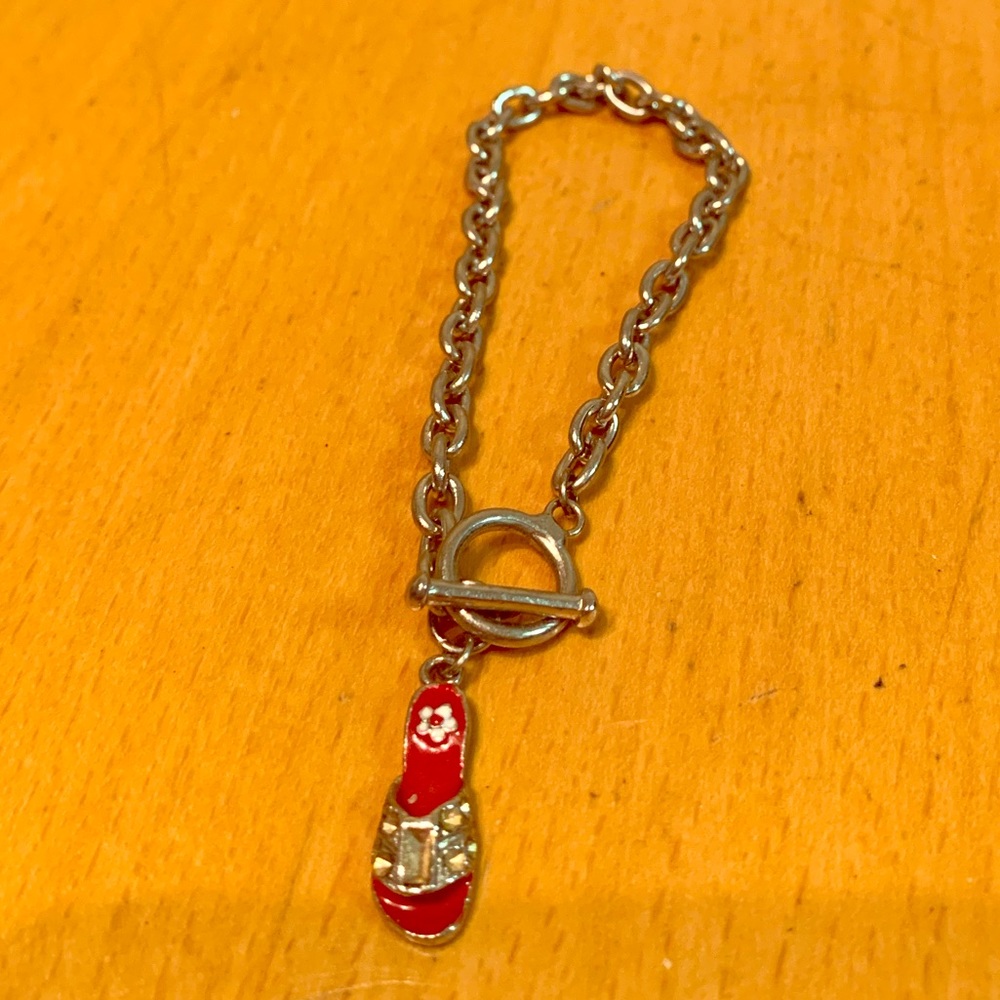 🦋 3/$9 Flip Flop charm bracelet red & silver